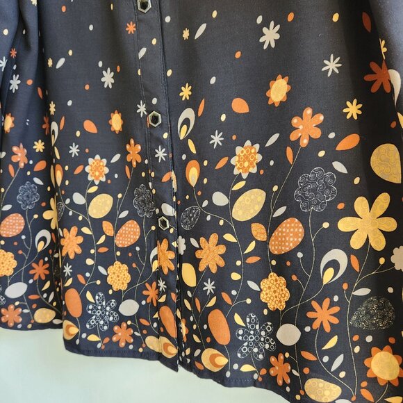 Roper Western Black Floral Print Blouse with Silver and Black Snaps - Picture 3 of 7